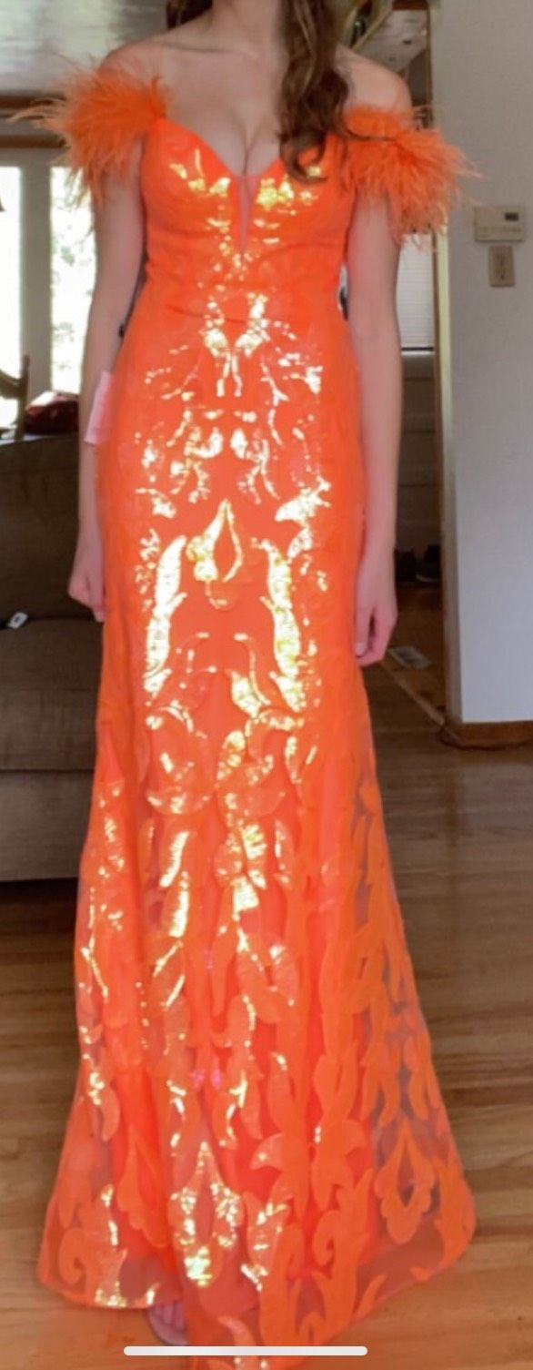 Size 0 Prom Plunge Orange Mermaid Dress on Queenly