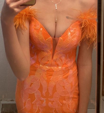 Size 0 Prom Plunge Orange Mermaid Dress on Queenly