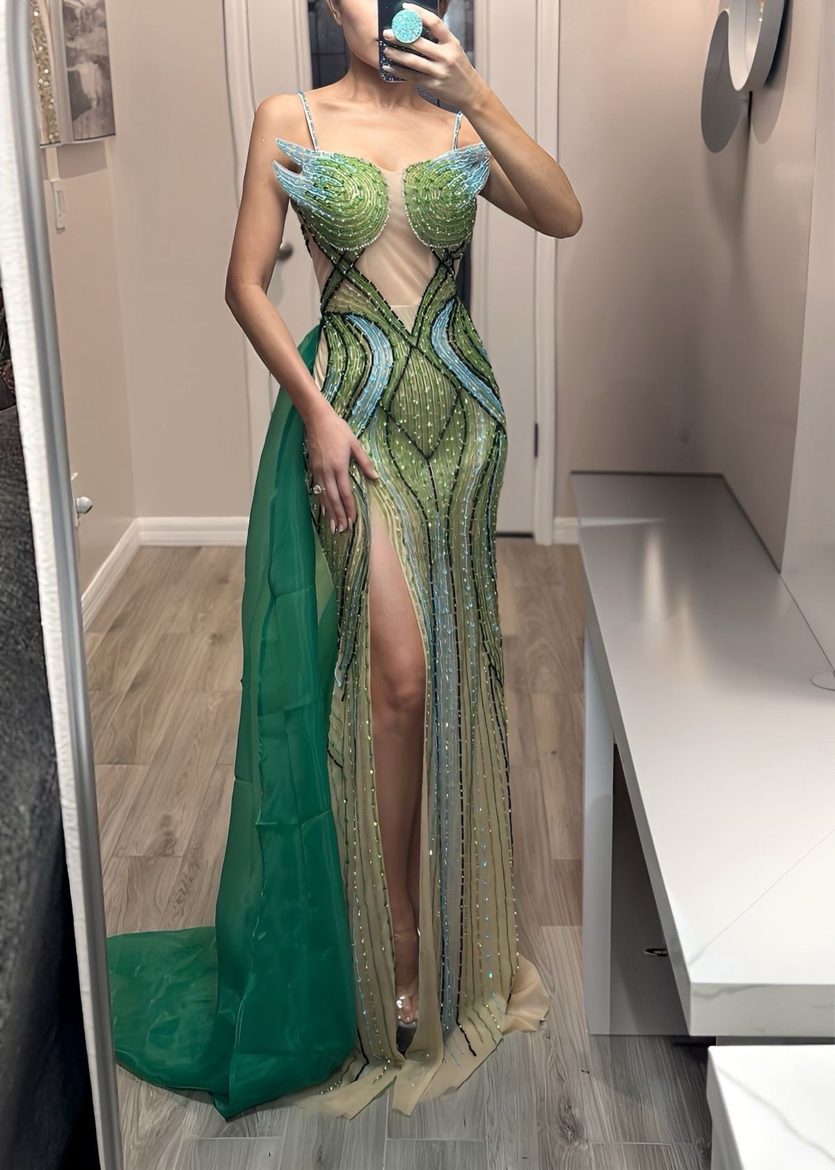 Style Mermaid high split Minh Tuan Couture Customize national gown Size 4 Prom Plunge Sequined Green Mermaid Dress on Queenly