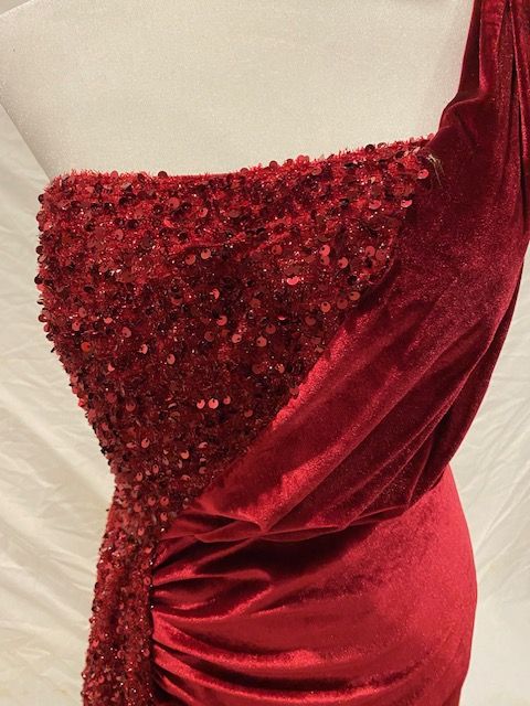 Plus Size 16 One Shoulder Velvet Red Side Slit Dress on Queenly