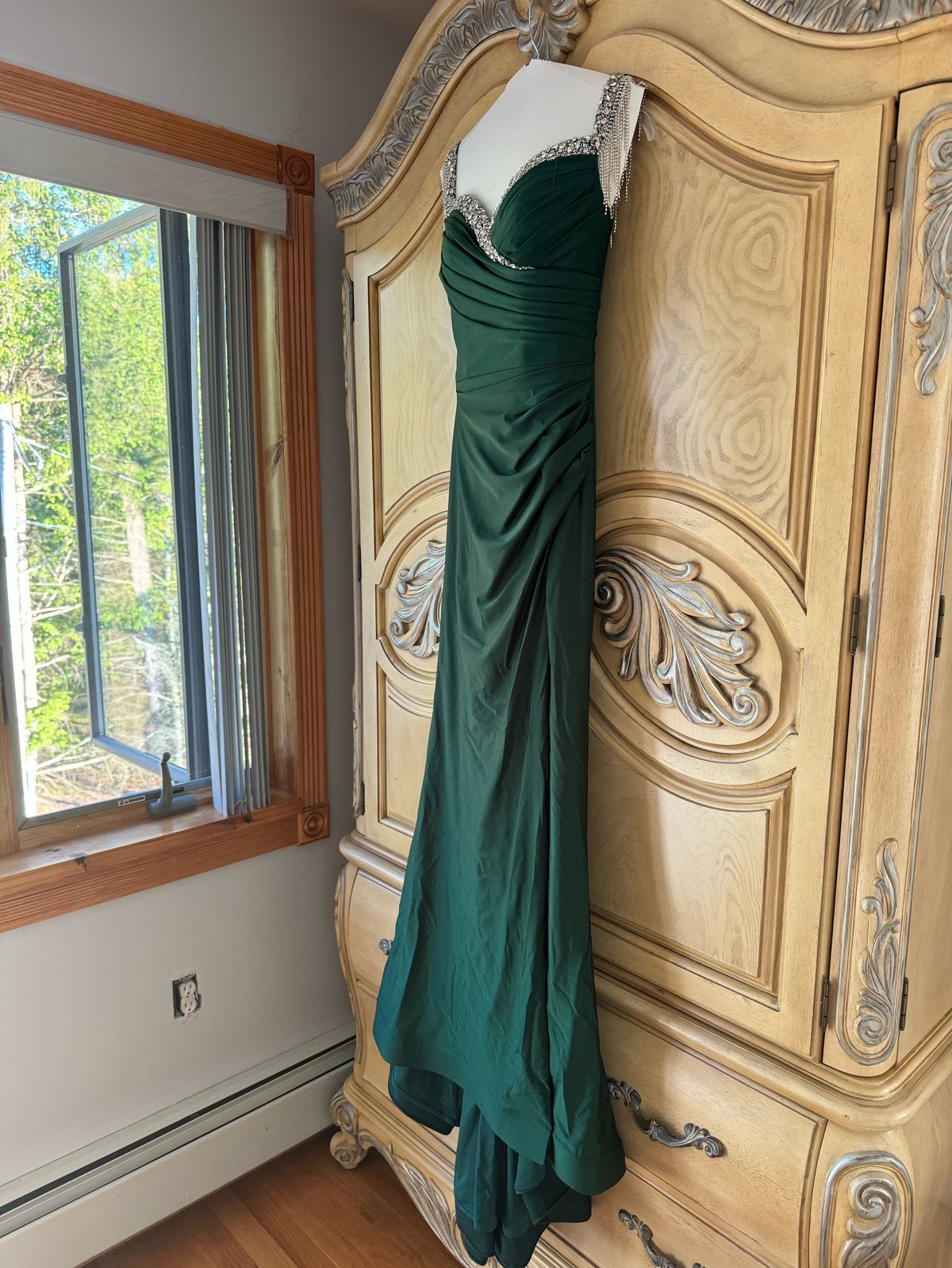 Style LADIVINE CD867 DRESS LADIVINE Size 8 Prom Off The Shoulder Green Mermaid Dress on Queenly