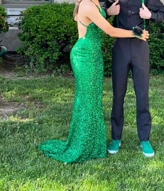 Ashley Lauren Size 0 Prom Green Mermaid Dress on Queenly