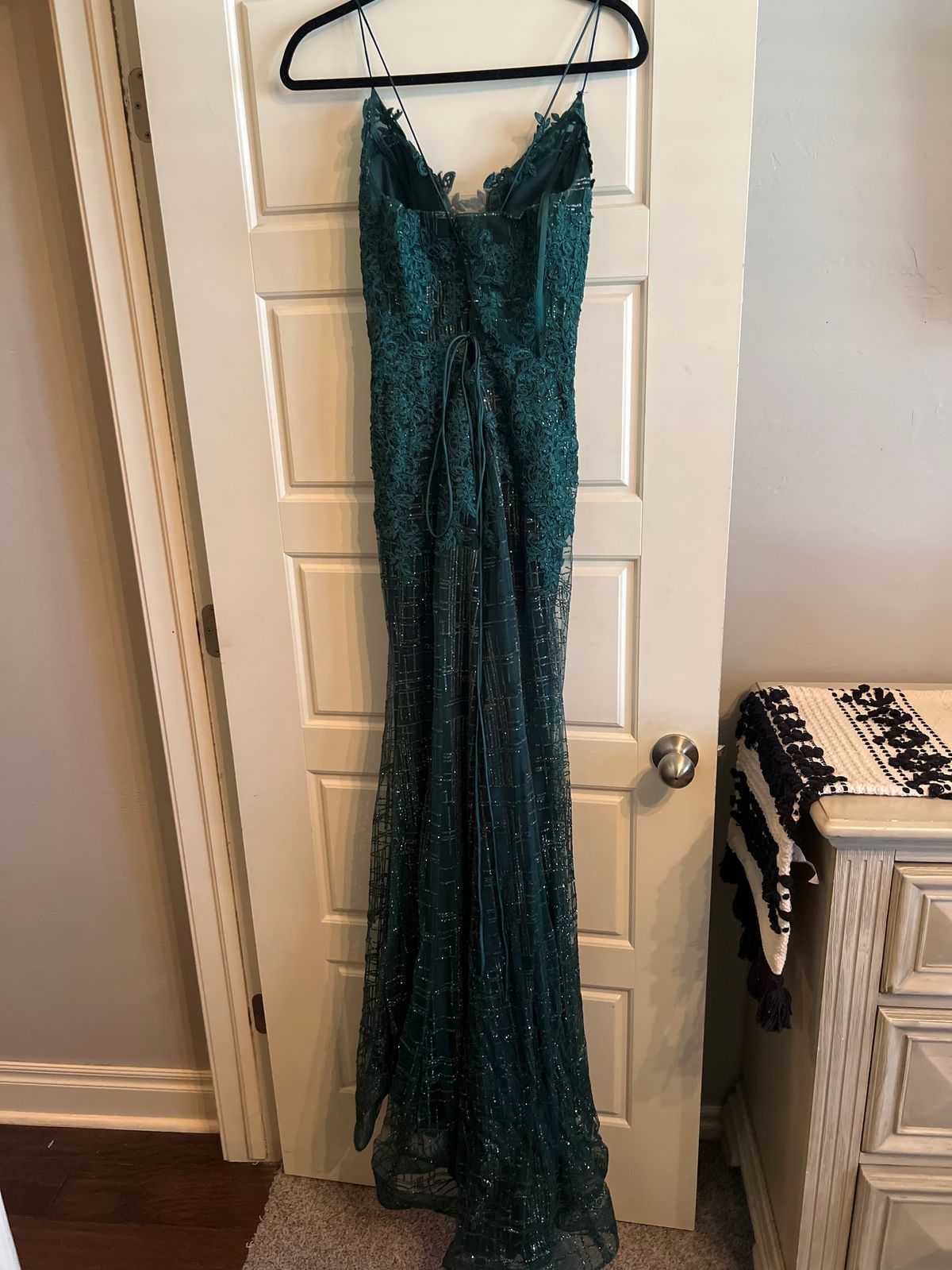 Size 8 Prom Plunge Green Mermaid Dress on Queenly