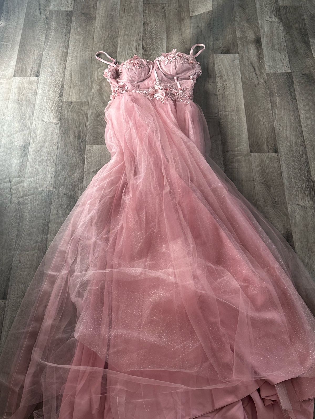 Queenly | Buy and sell prom, pageant, and formal dresses