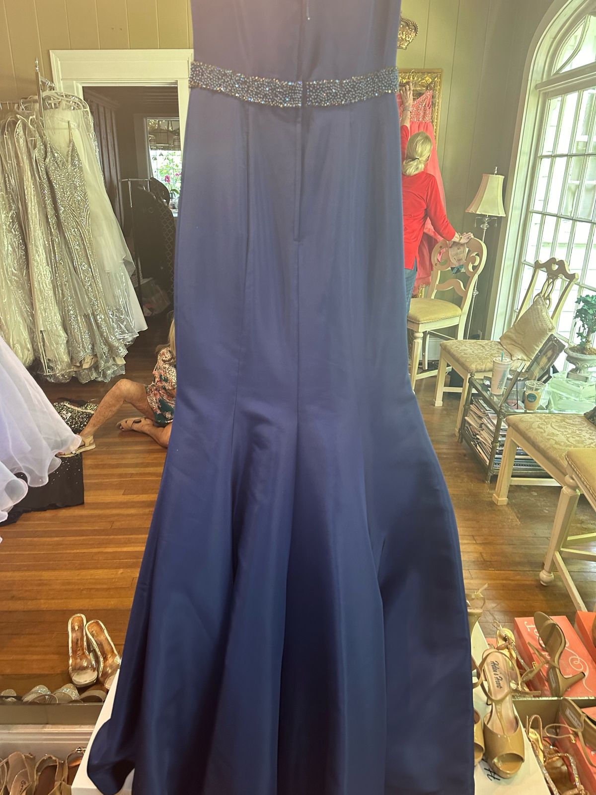 Sherri Hill Size 6 Plunge Blue Dress With Train on Queenly