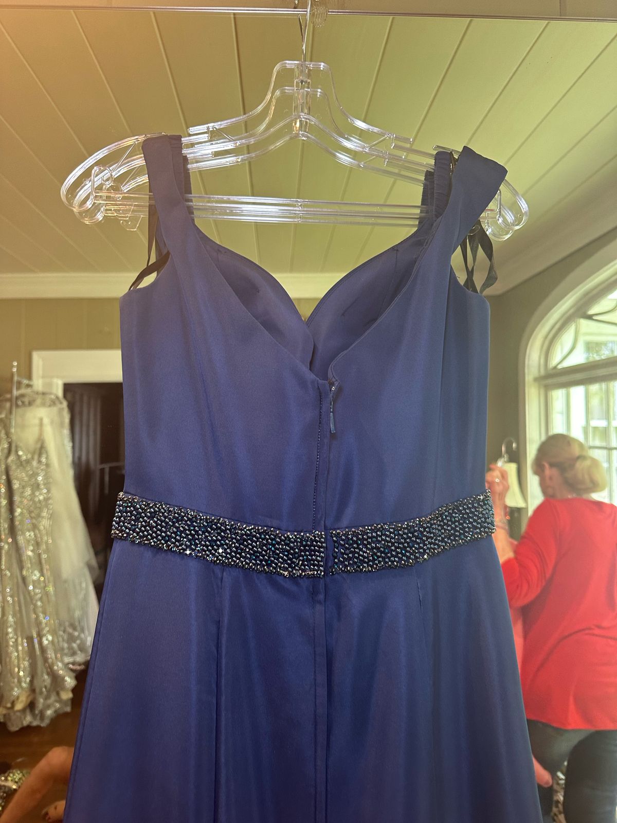 Sherri Hill Size 6 Plunge Blue Dress With Train on Queenly