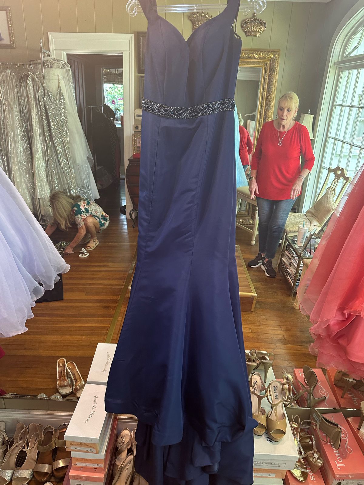 Queenly | Buy and sell prom, pageant, and formal dresses