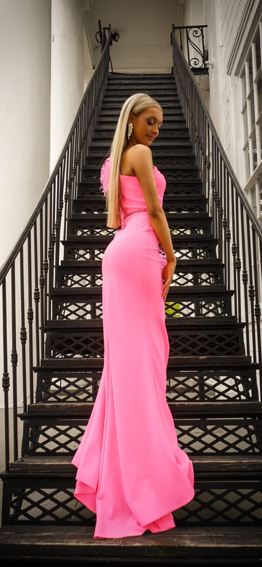 Style 11131 Ashley Lauren Size 0 Prom One Shoulder Hot Pink Mermaid Dress on Queenly