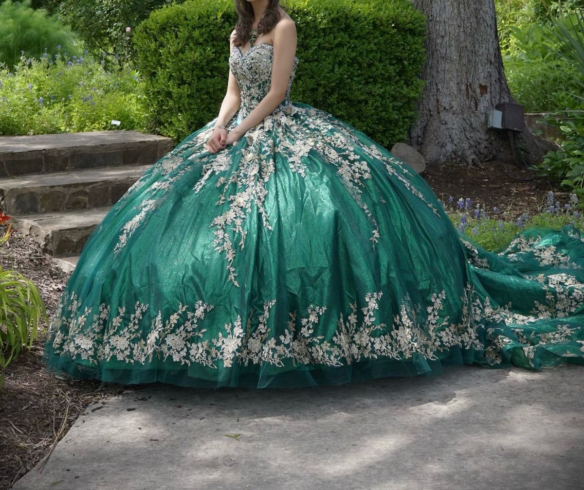 Queenly | Buy and sell prom, pageant, and formal dresses