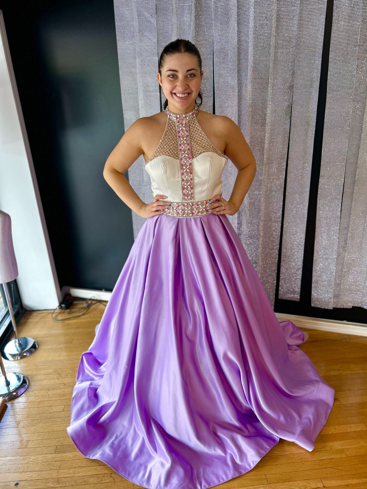 Queenly | Buy and sell prom, pageant, and formal dresses