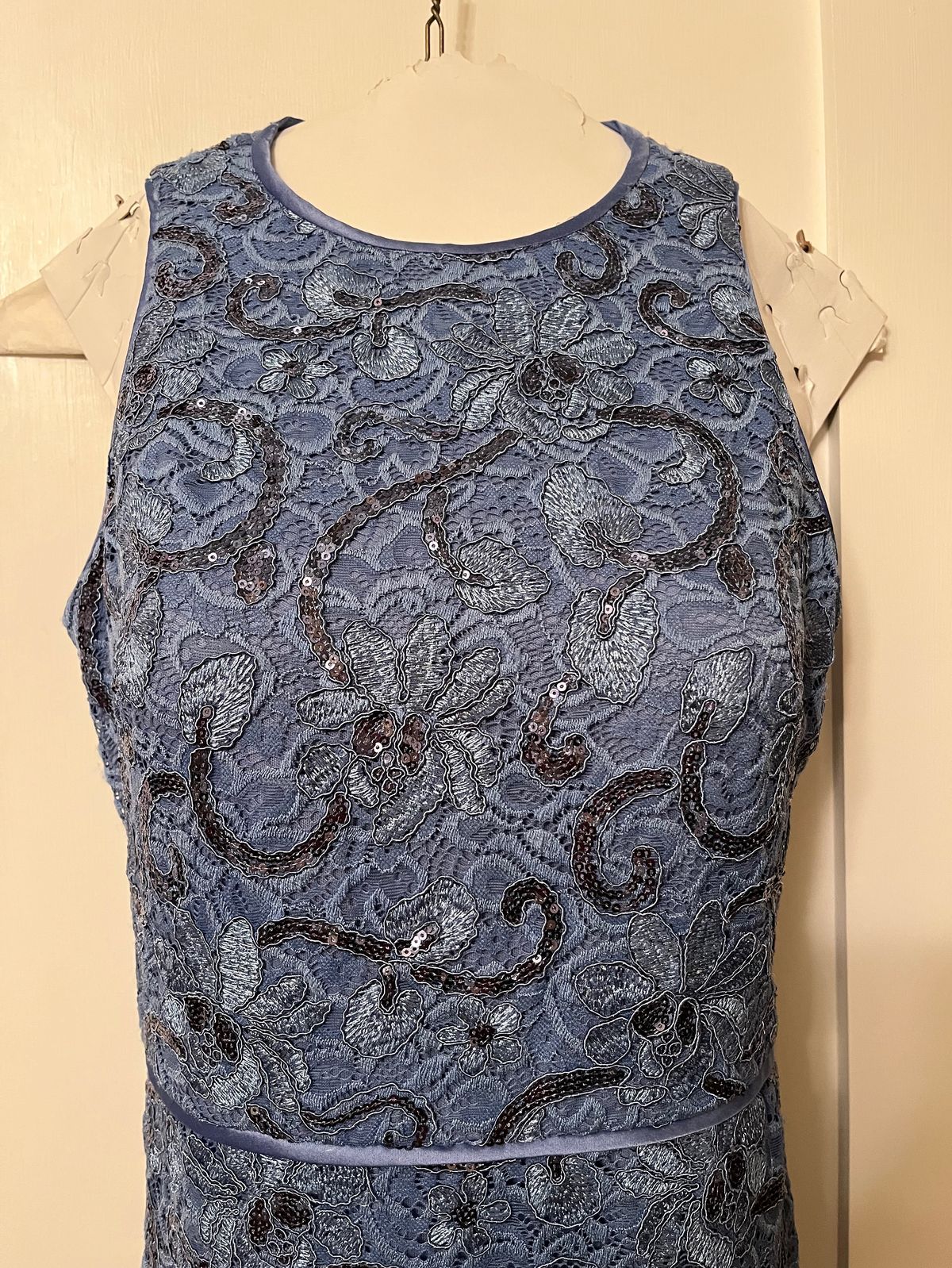Vince Camuto Size 4 Homecoming High Neck Blue Cocktail Dress on Queenly