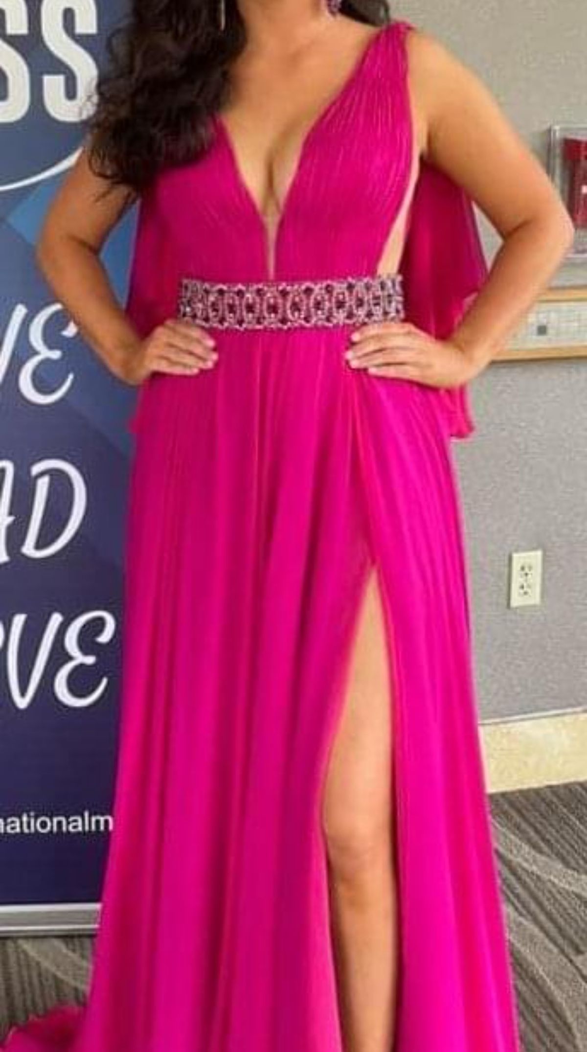 Jovani Size 2 Prom Plunge Pink Side Slit Dress on Queenly