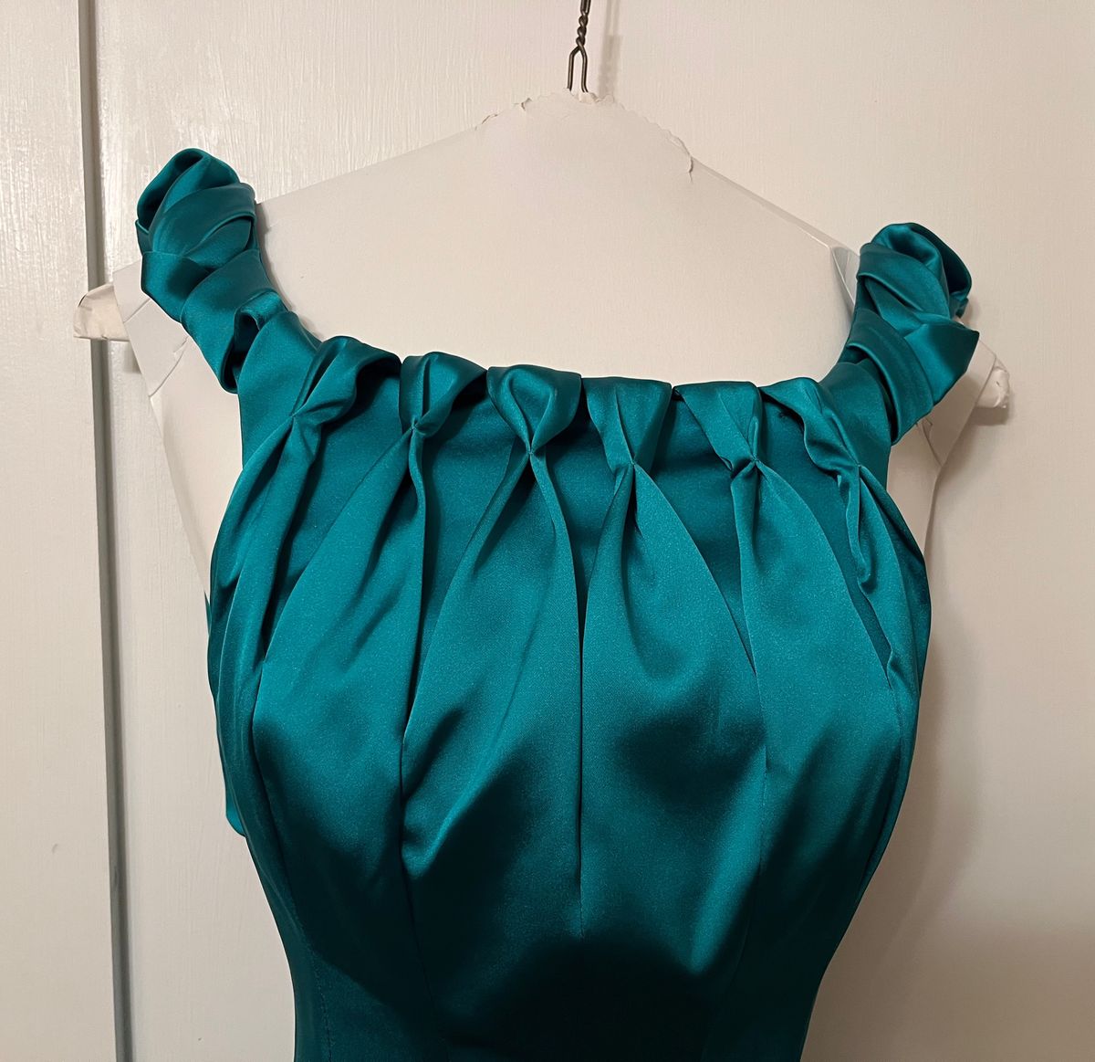 Karen Millen Size 2 Prom Green Cocktail Dress on Queenly