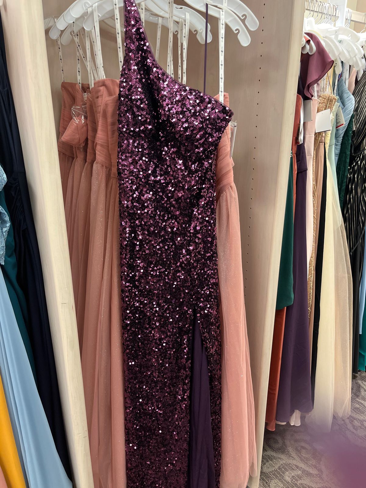 David's Bridal Size 4 Prom One Shoulder Purple Side Slit Dress on Queenly