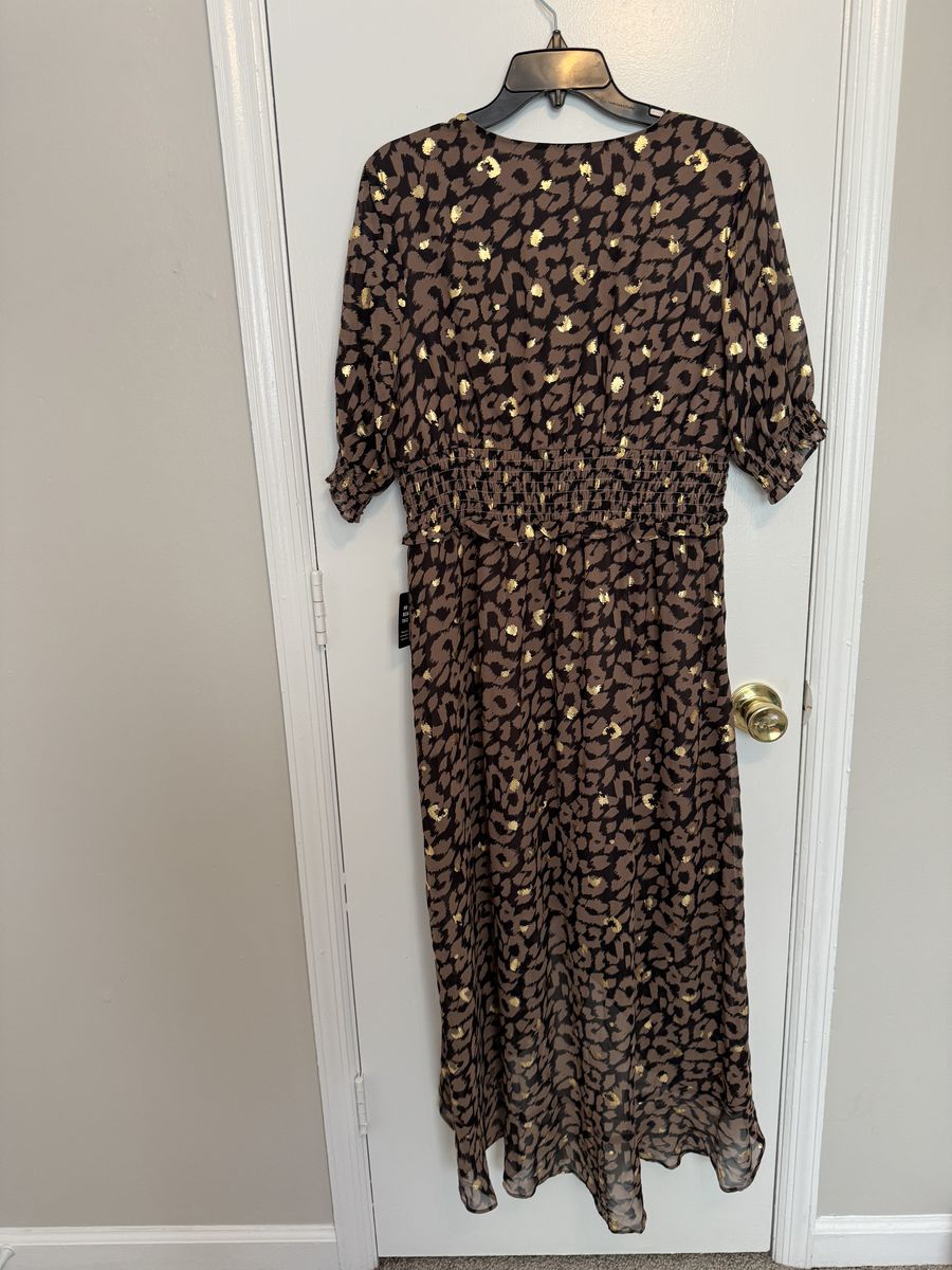 Express Size L Wedding Guest Plunge Brown A-line Dress on Queenly