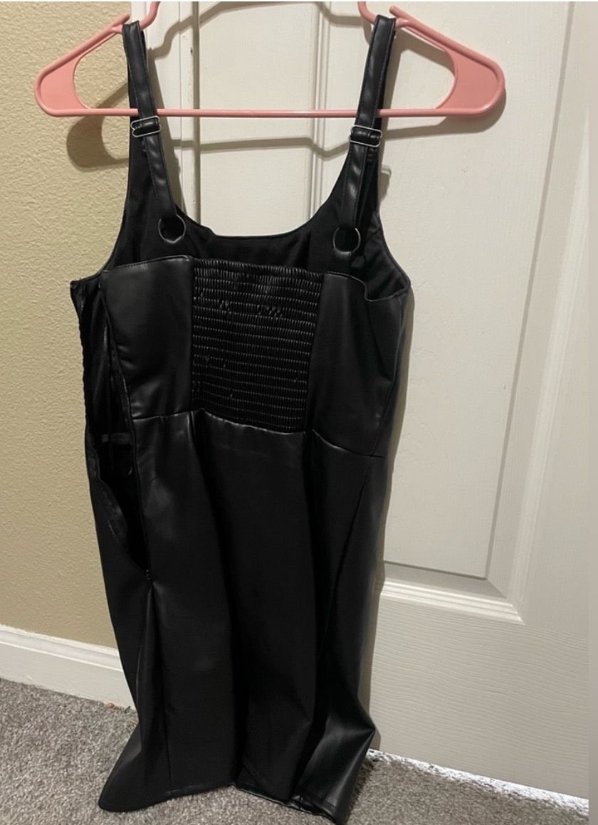 Size S Homecoming Black Cocktail Dress on Queenly