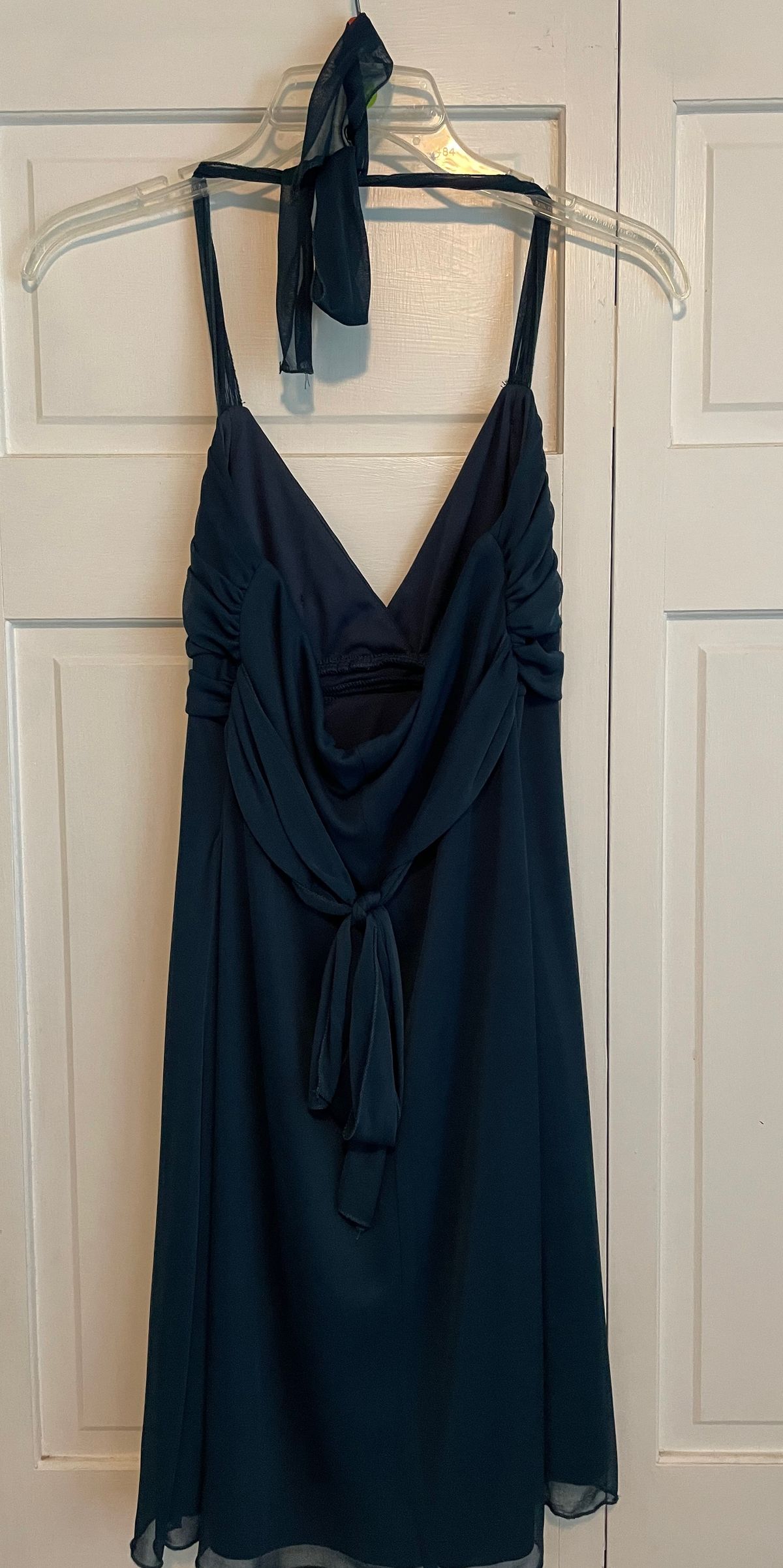 Size 0 Prom Plunge Navy Blue Cocktail Dress on Queenly