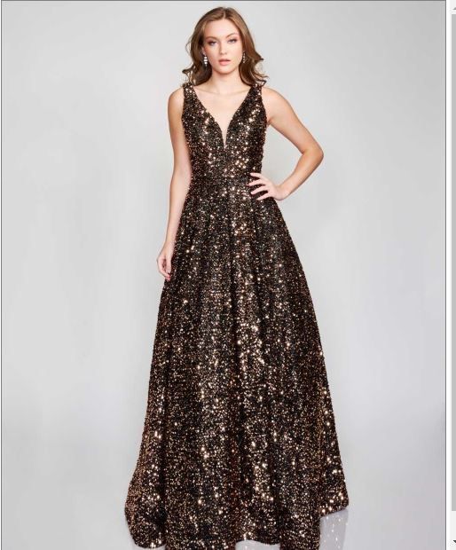 Queenly | Buy and sell prom, pageant, and formal dresses