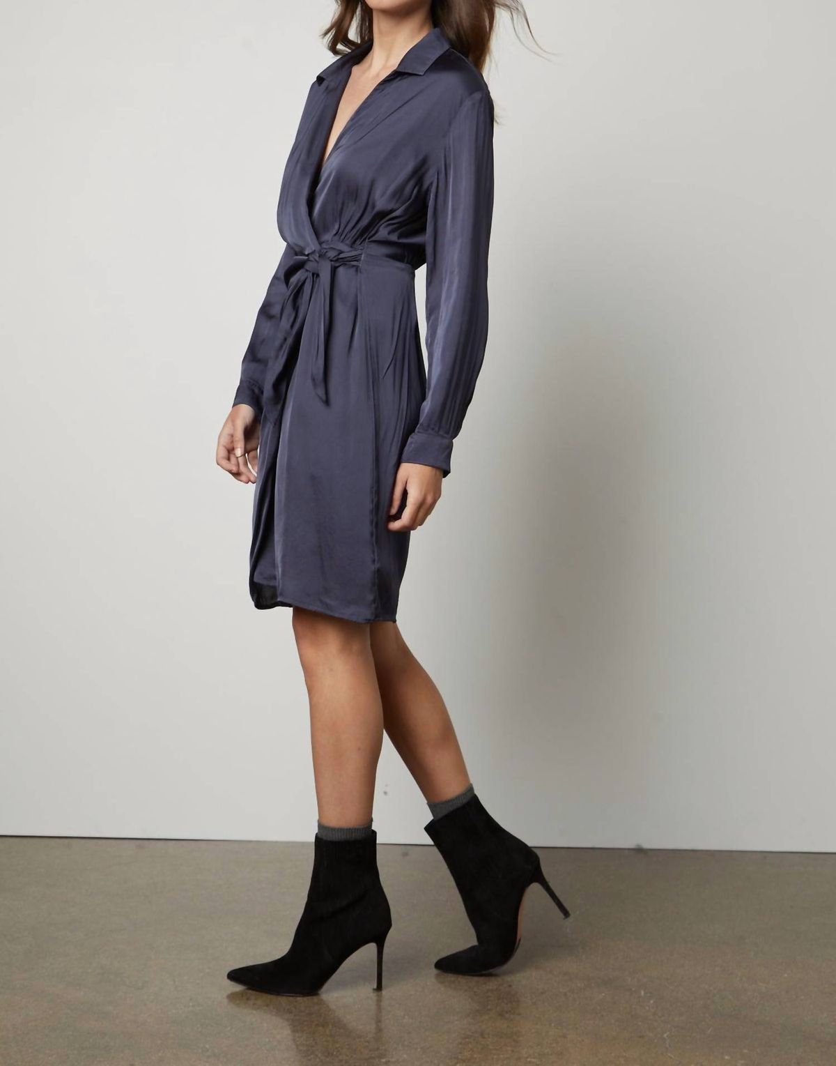 Style 1-694663740-74 Velvet by Graham & Spencer Size S Long Sleeve Blue Cocktail Dress on Queenly