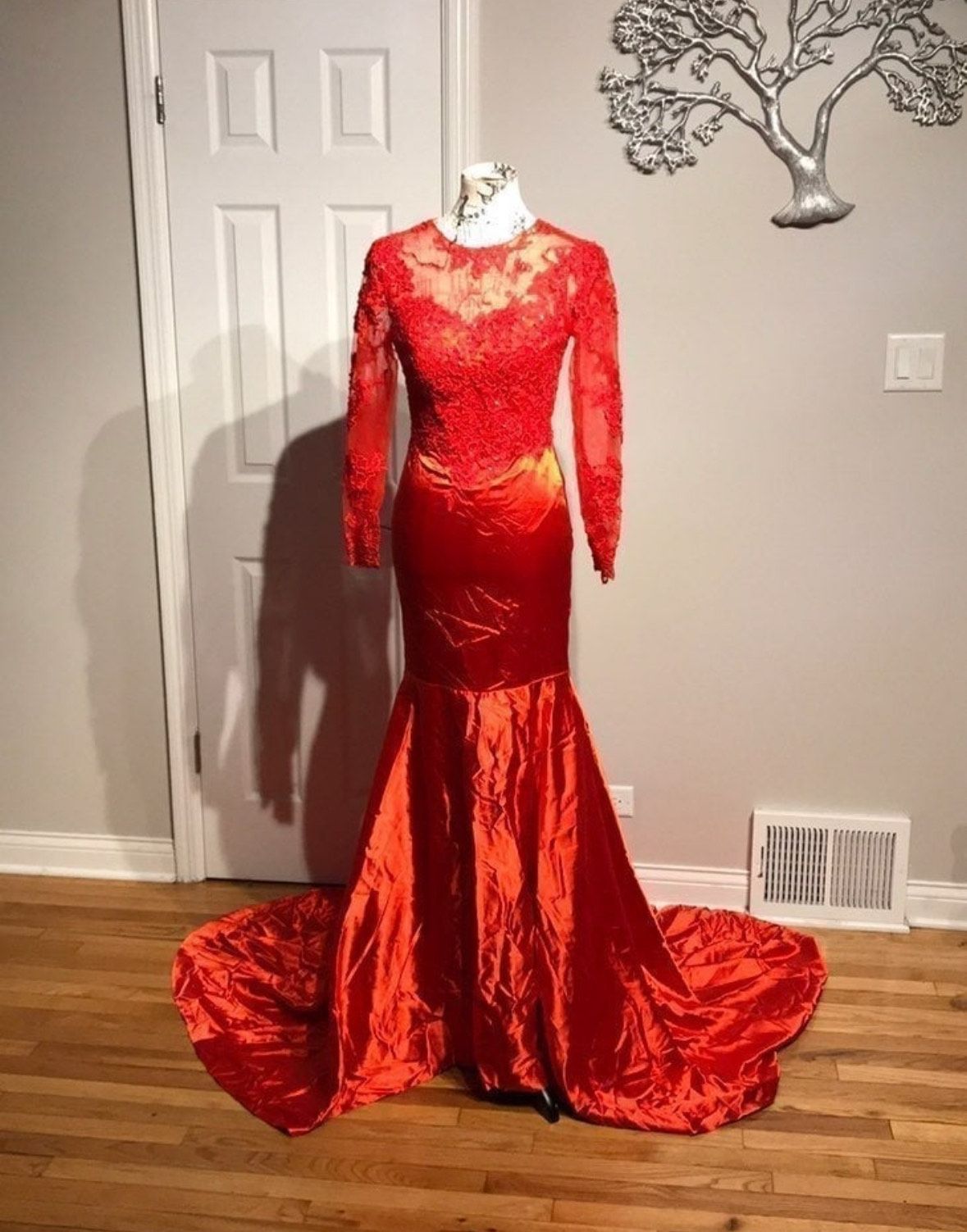 Queenly | Buy and sell prom, pageant, and formal dresses