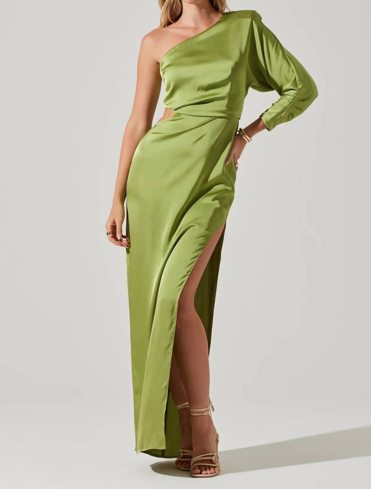 Style 1-3805059037-892 ASTR Size M Long Sleeve Green Side Slit Dress on Queenly