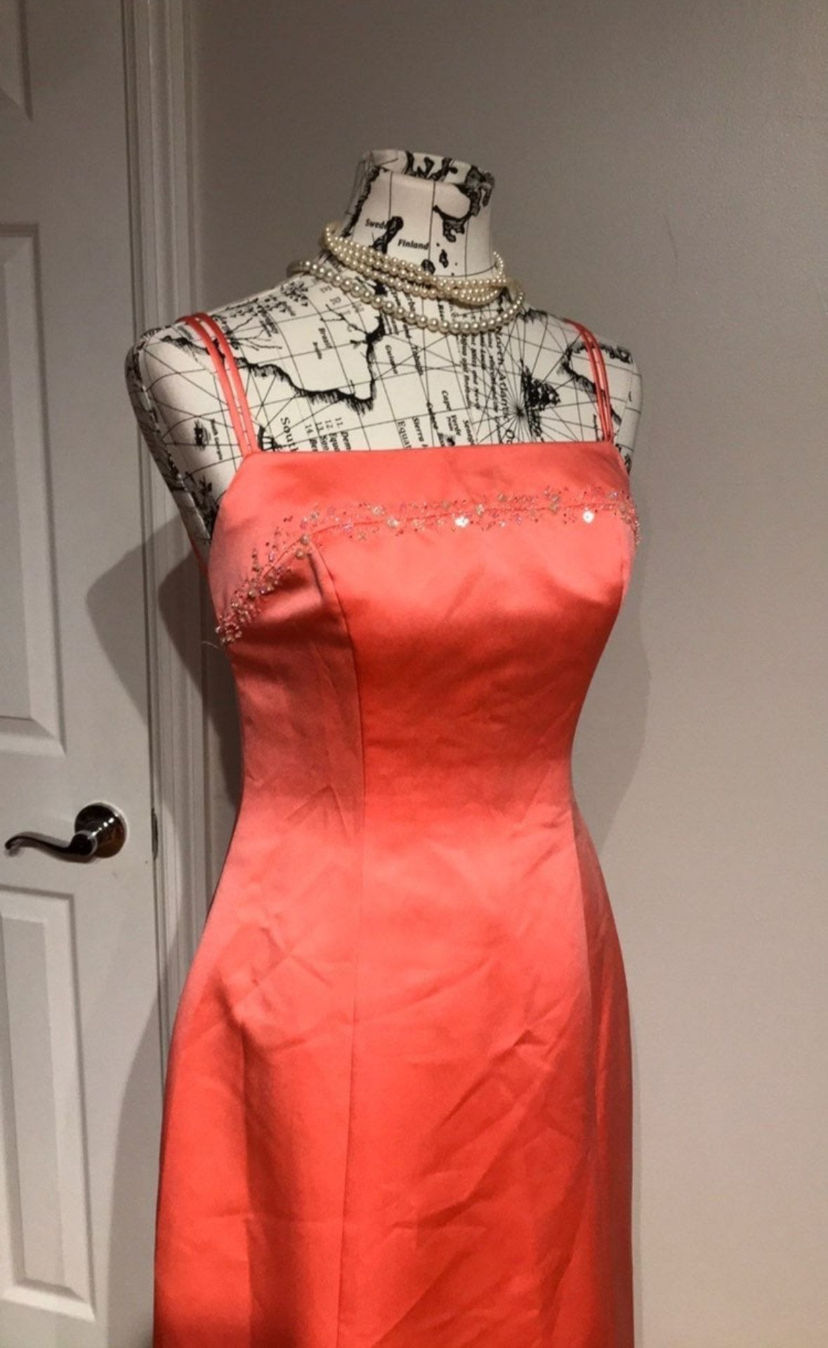 Alfred Angelo Size S Prom Strapless Lace Coral Mermaid Dress on Queenly