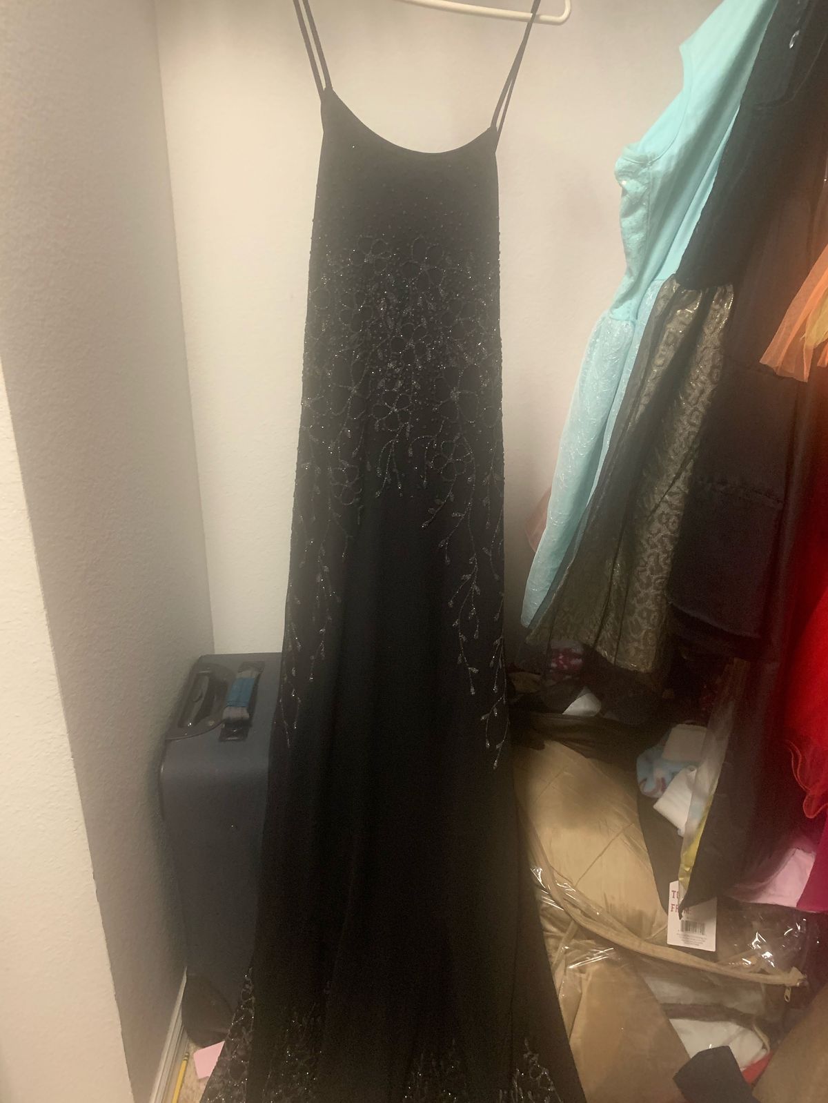 Queenly | Buy and sell prom, pageant, and formal dresses