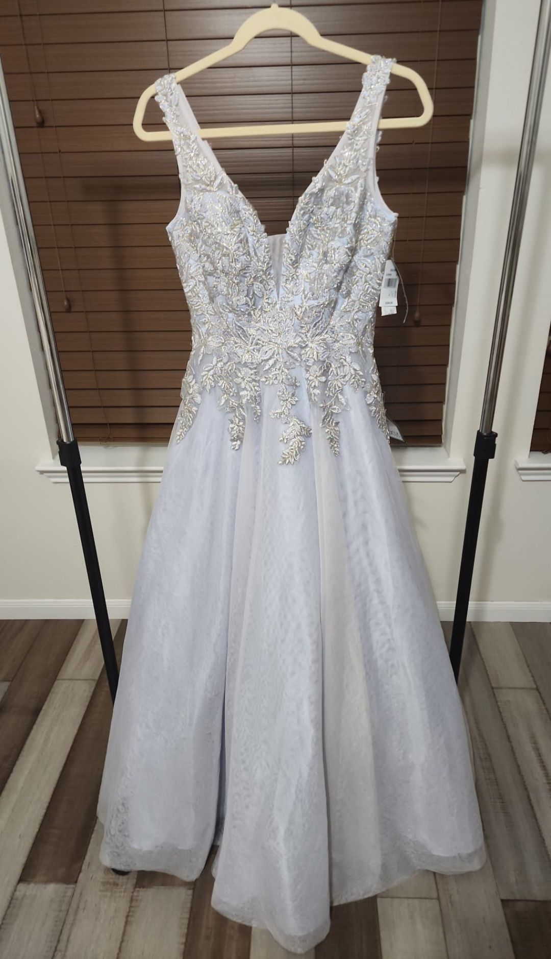 Queenly | Buy and sell prom, pageant, and formal dresses