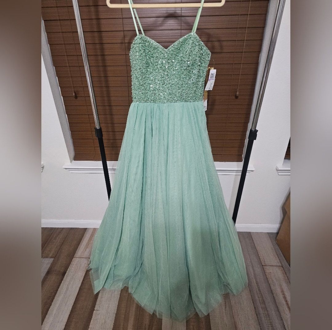 say yes to the prom Size 12 Prom Strapless Sheer Green Dress With Train on Queenly