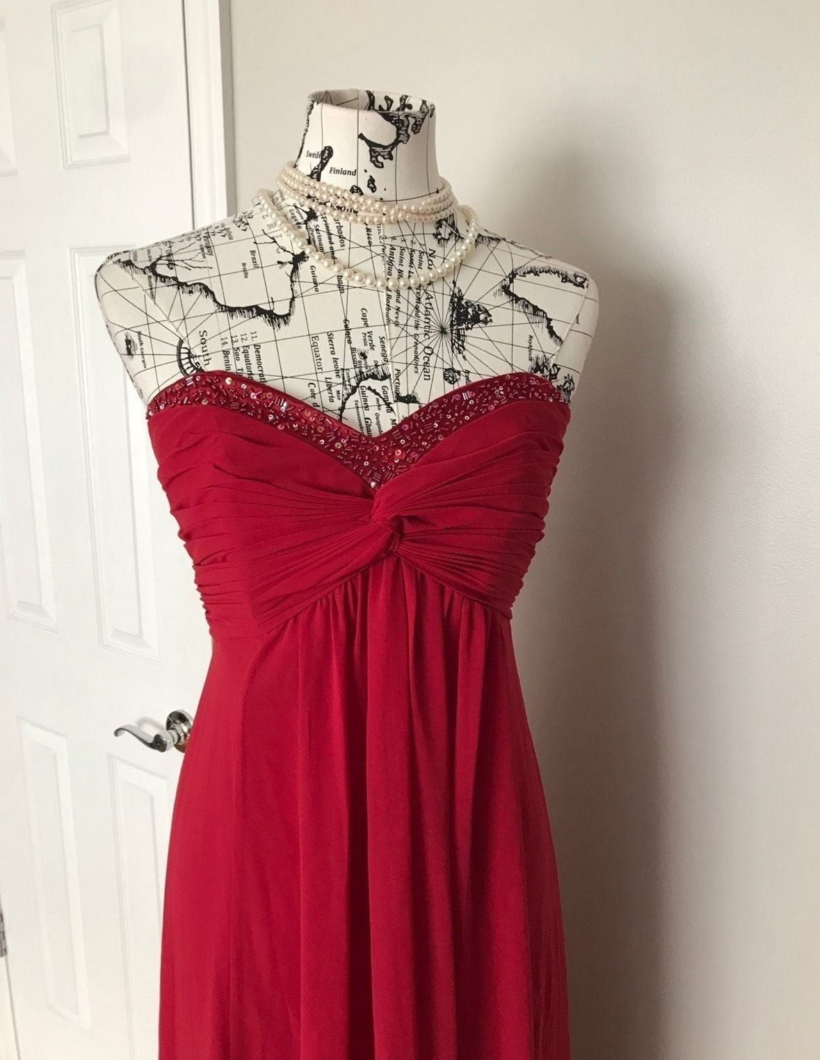 Style F14867 David's Bridal Size 10 Prom Strapless Red A-line Dress on Queenly