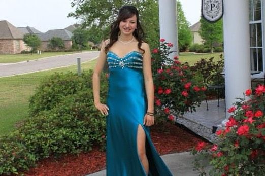 Queenly | Buy and sell prom, pageant, and formal dresses