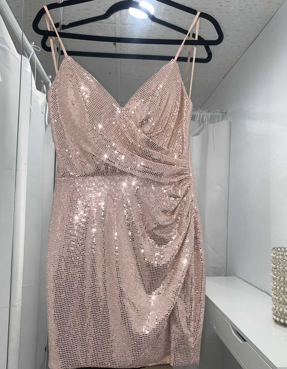 Style 20402 Blush Prom Size 6 Nightclub Plunge Rose Gold Cocktail Dress on Queenly