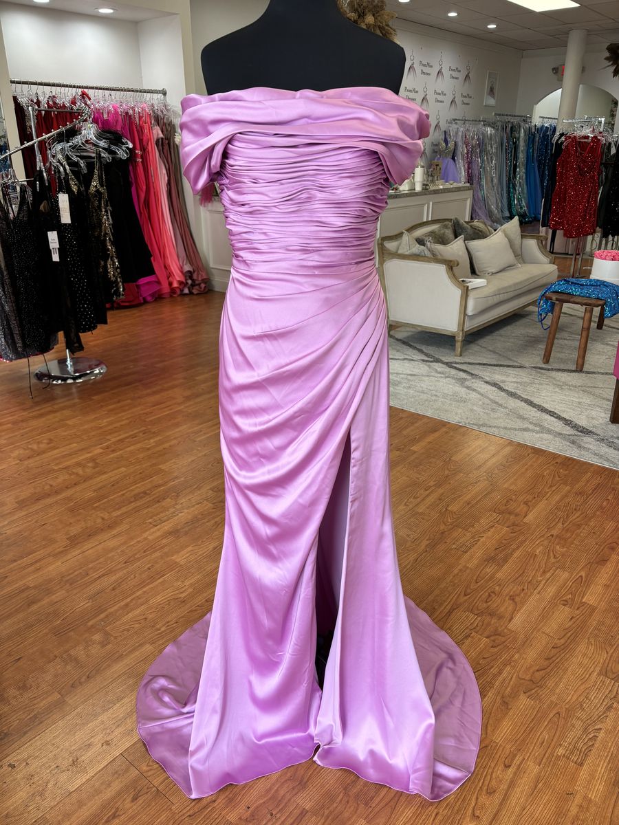 Queenly | Buy and sell prom, pageant, and formal dresses