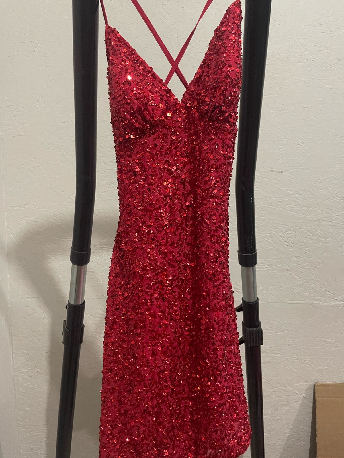 Alyce Paris Size 0 Pageant Plunge Red Cocktail Dress on Queenly