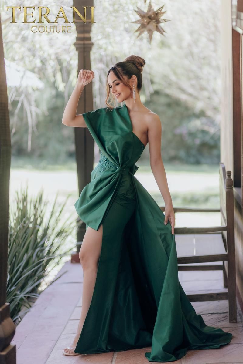 Style 232E1245 Terani Couture Size 2 Green Side Slit Dress on Queenly