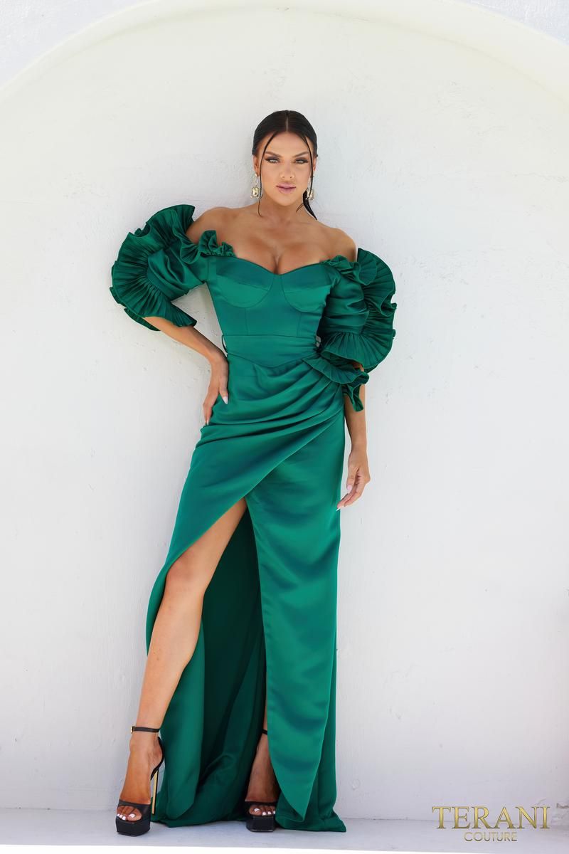 Style 232M1510 Terani Couture Plus Size 16 Emerald Green Side Slit Dress on Queenly