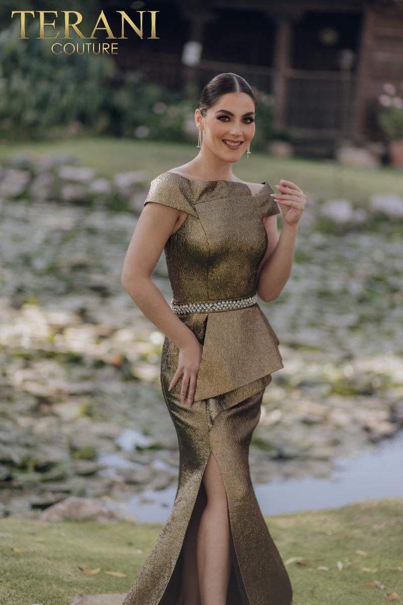 Style 232M1555 Terani Couture Size 6 Gold Side Slit Dress on Queenly