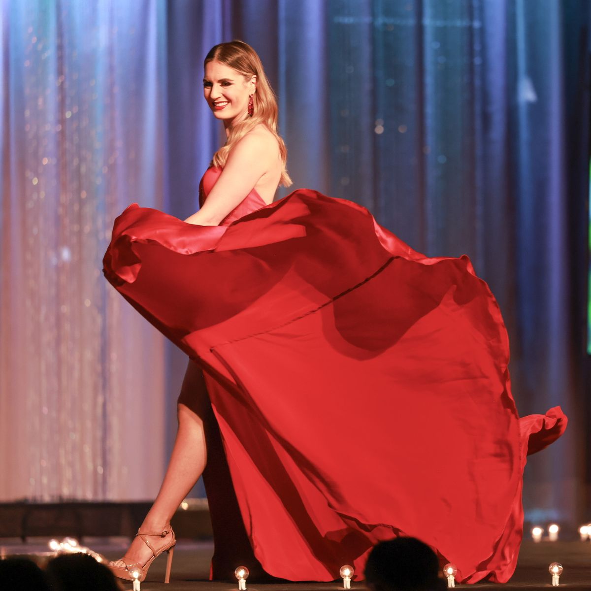 Gregory Ellenburg Size 6 Pageant Plunge Satin Red Dress With Train on Queenly