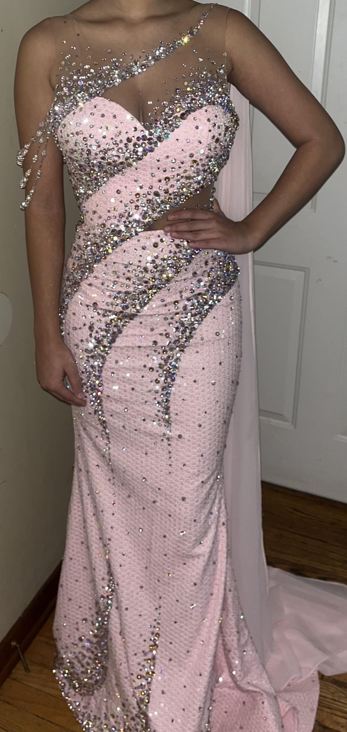 Queenly | Buy and sell prom, pageant, and formal dresses