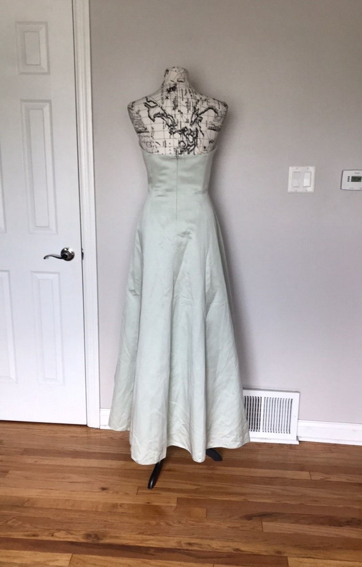 Style F11195 David's Bridal Size 14 Prom Strapless Floral Light Green A-line Dress on Queenly