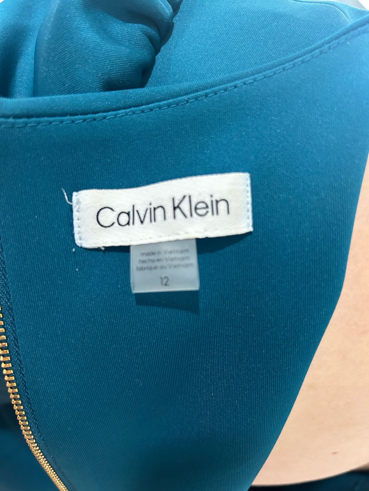 Calvin Klein Size 12 Nightclub Cap Sleeve Blue Cocktail Dress on Queenly