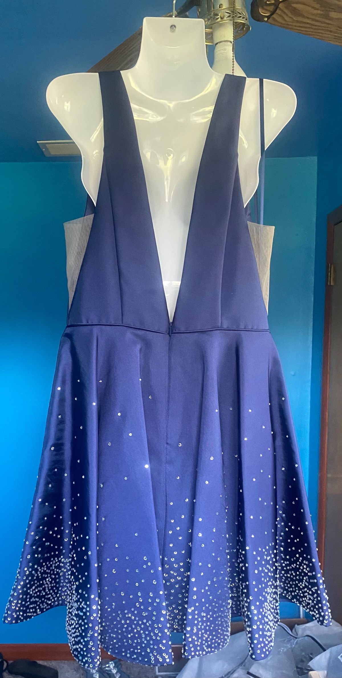 Tarik Ediz Size 10 Prom Plunge Blue Cocktail Dress on Queenly