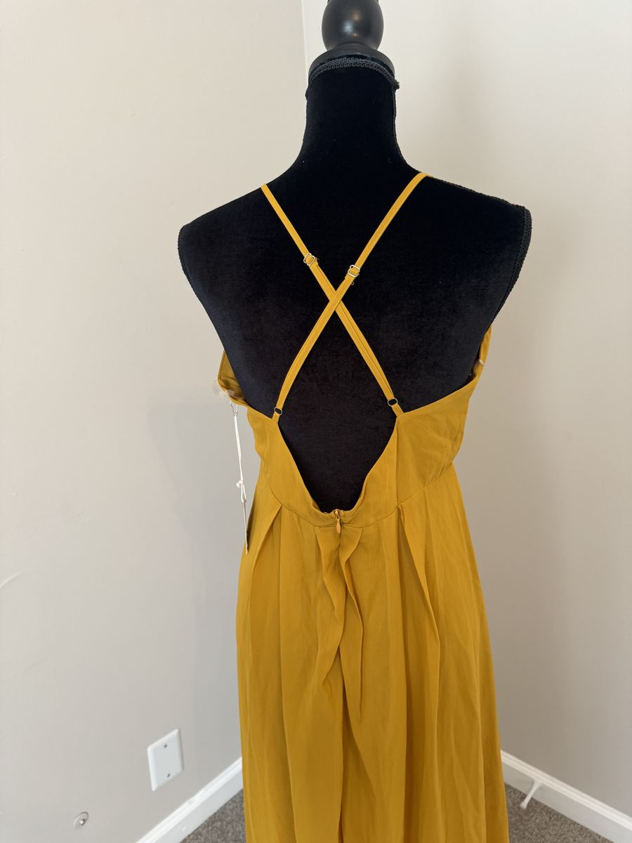 Size L Plunge Gold Side Slit Dress on Queenly