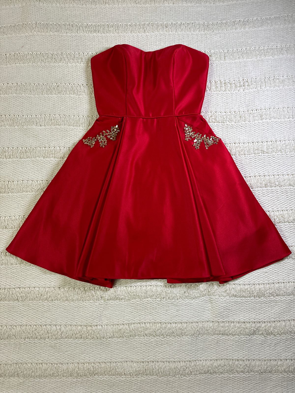 Blondie Nites Girls Size 5 Strapless Red Cocktail Dress on Queenly