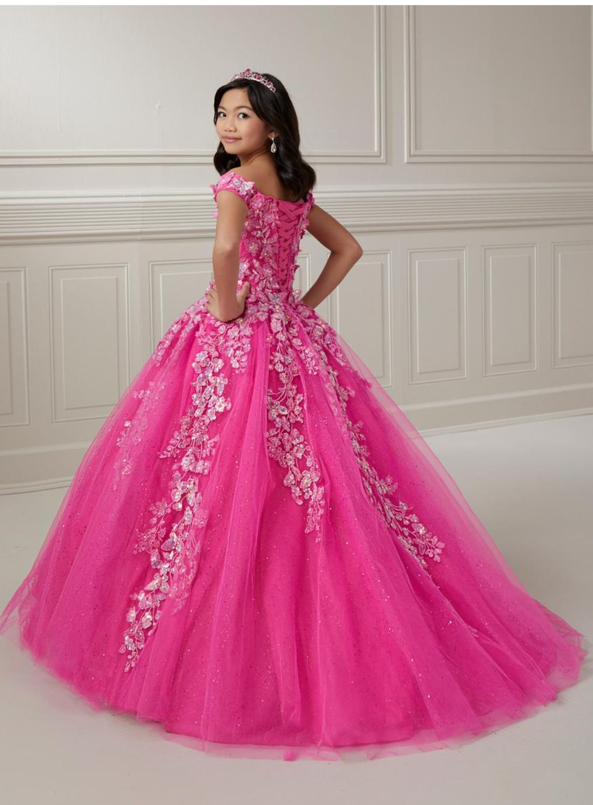 Queenly | Buy and sell prom, pageant, and formal dresses