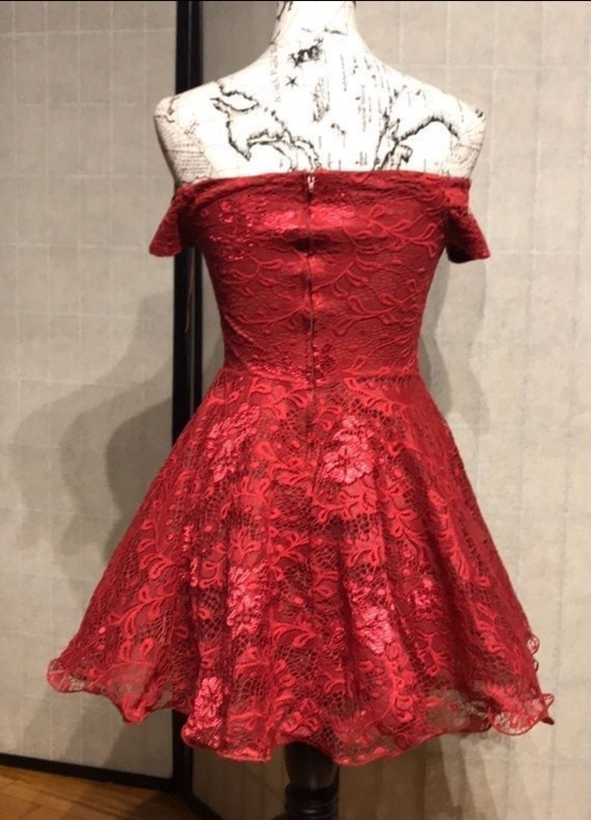 Windsor Size M Prom Off The Shoulder Lace Burgundy Red Cocktail Dress on Queenly