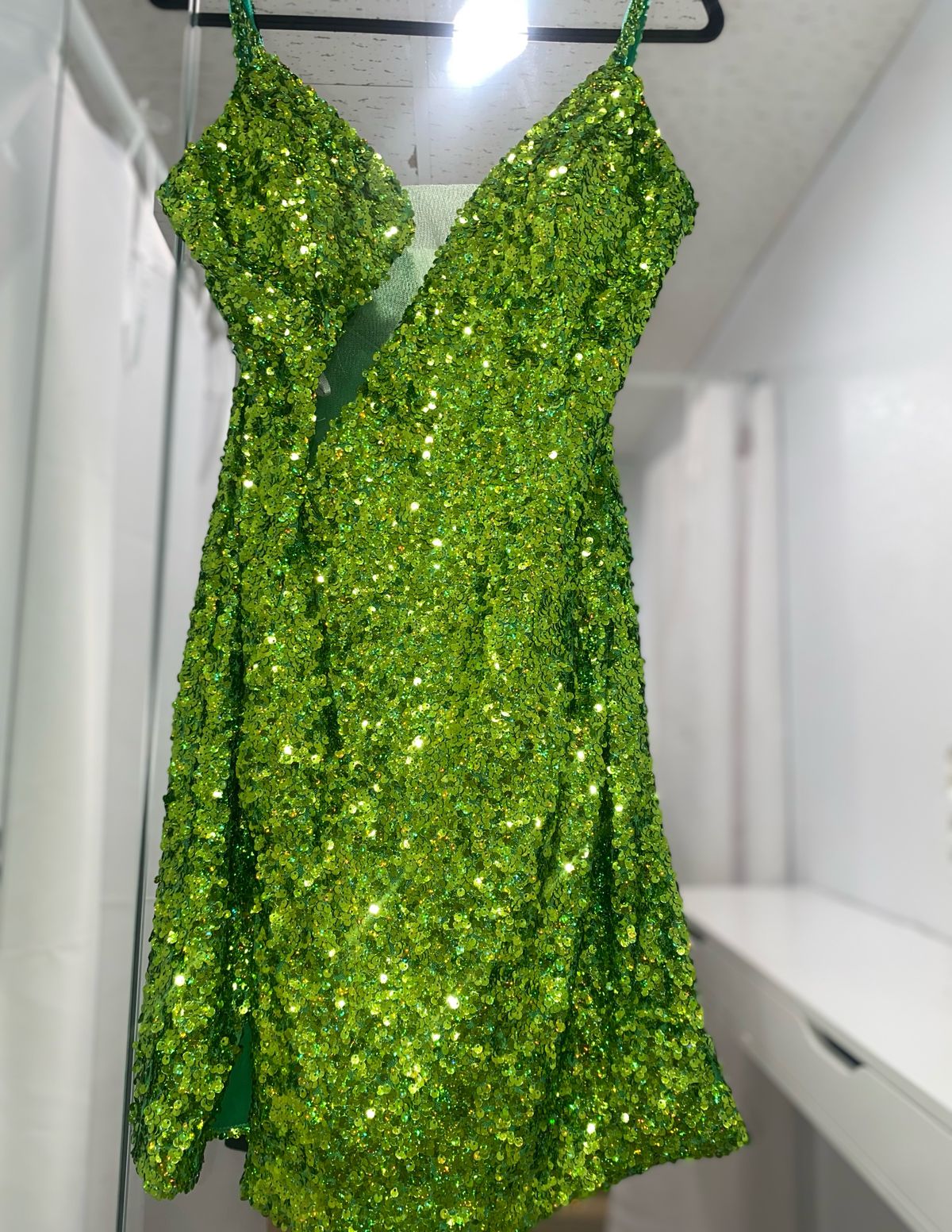 Style 22905 Olive Jovani Size 6 Prom Plunge Green Cocktail Dress on Queenly