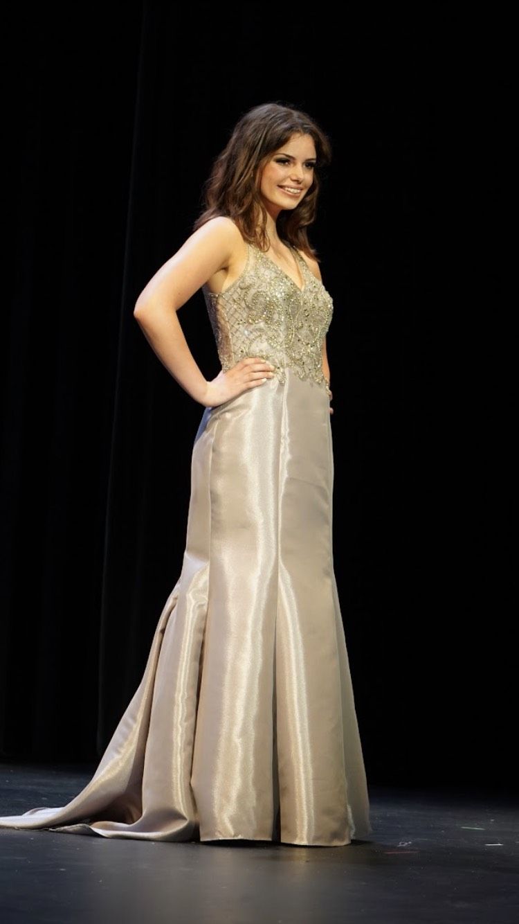 Queenly | Buy and sell prom, pageant, and formal dresses