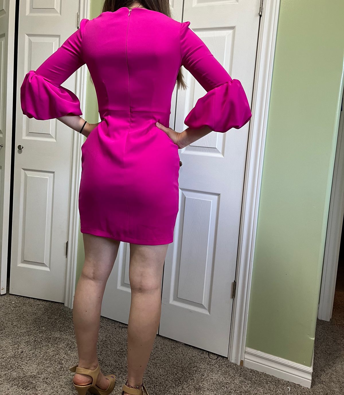 Size 4 Prom Long Sleeve Hot Pink Cocktail Dress on Queenly