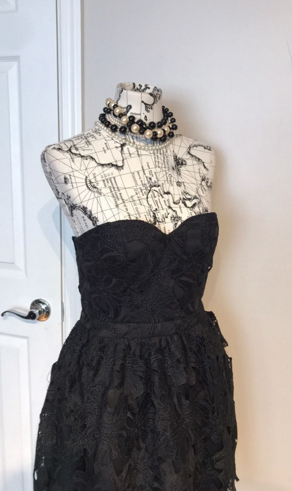 Akira Size M Prom Strapless Lace Black Cocktail Dress on Queenly